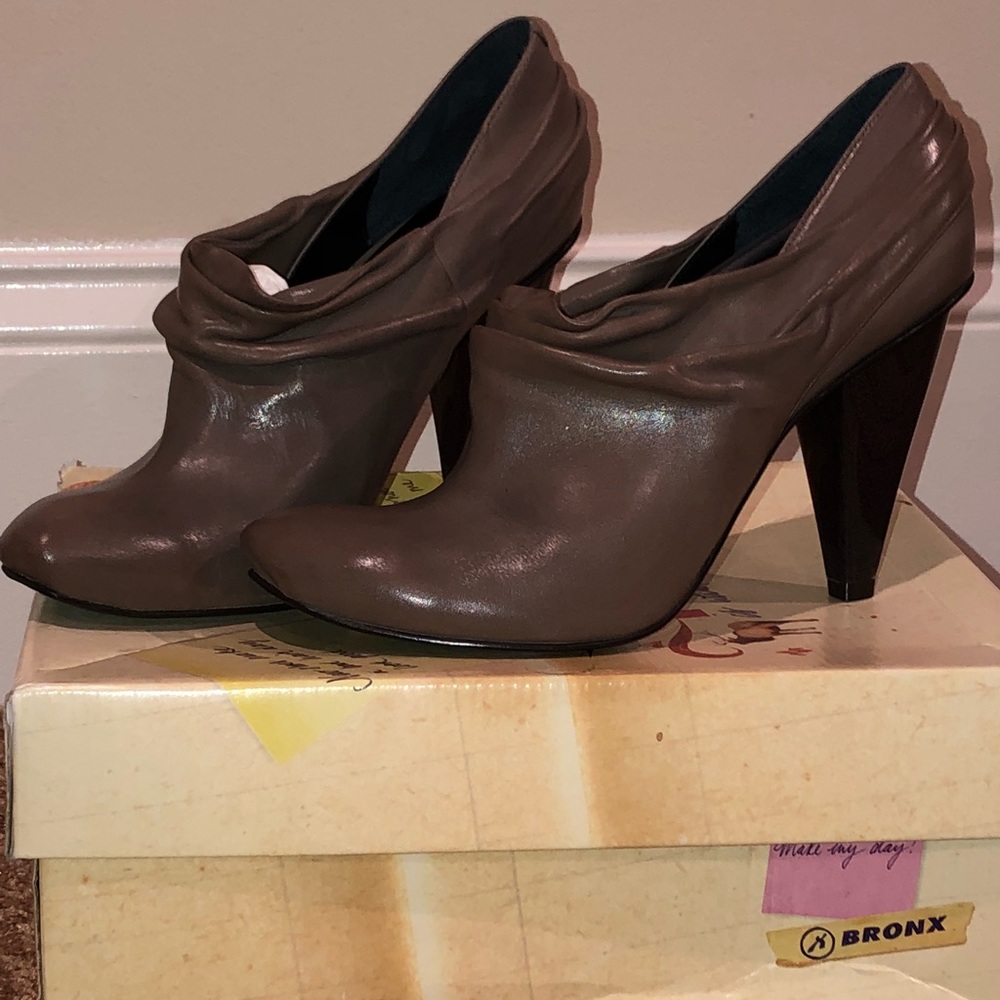 Bronx Booties never worn